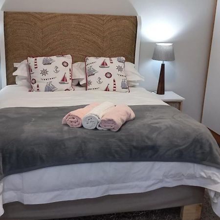 Oppikoppi De Kelders Hotel Buitenkant foto